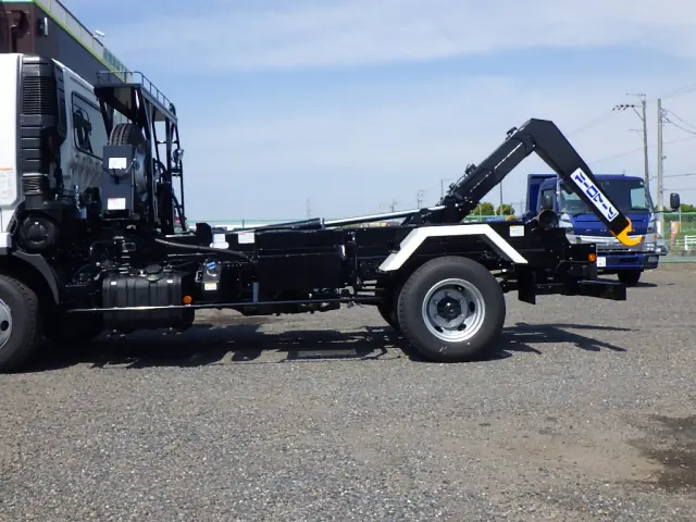 三菱 ファイター 2KG-FK72F(2WD)の写真9