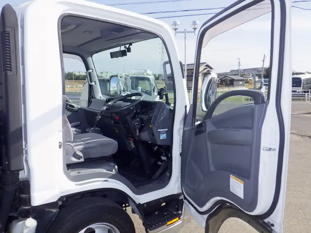 いすゞ エルフ TKG-NPR85AN(2WD)の写真45