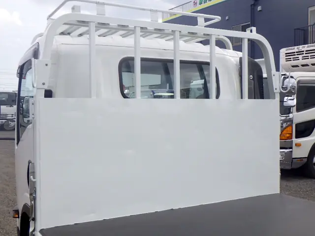 いすゞ エルフ 2RG-NPR88YN(2WD)の写真10
