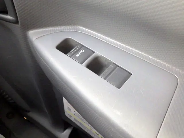 いすゞ エルフ 2RG-NPR88YN(2WD)の写真23