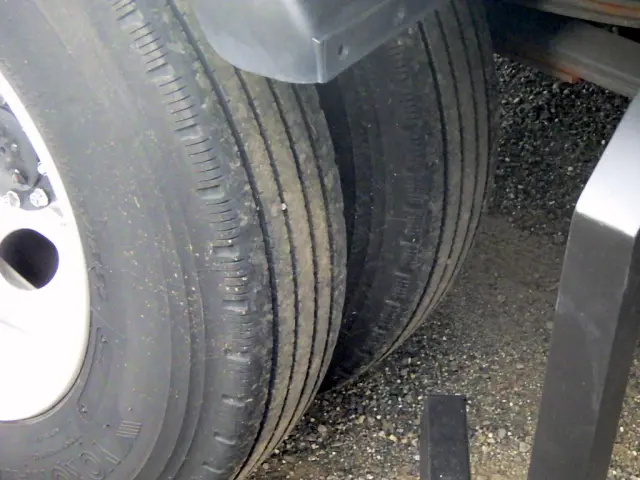 いすゞ エルフ 2RG-NPR88YN(2WD)の写真31
