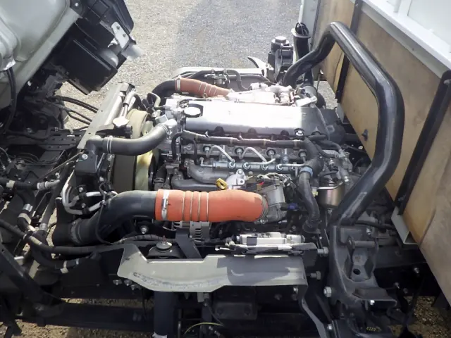 いすゞ エルフ 2RG-NPR88YN(2WD)の写真32