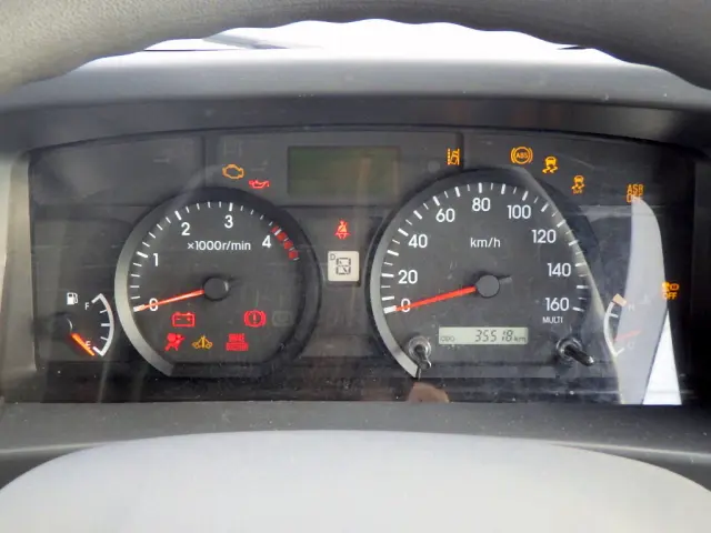 いすゞ エルフ 2RG-NPR88YN(2WD)の写真49