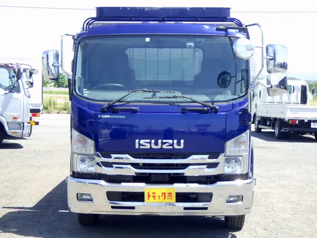 いすゞ フォワード 2RG-FRR90S2(2WD)の写真3