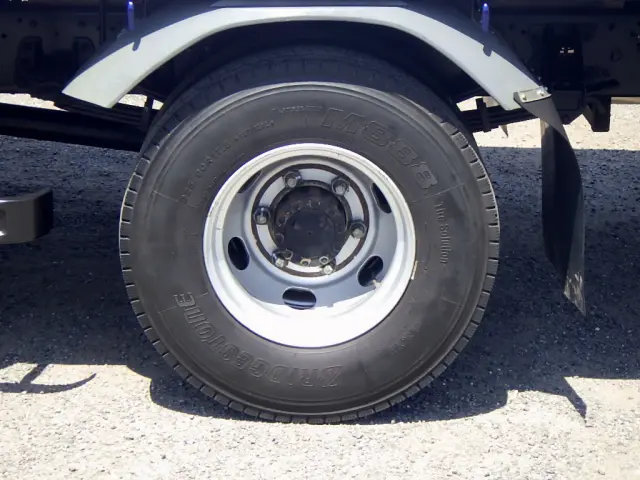 いすゞ フォワード 2RG-FRR90S2(2WD)の写真26
