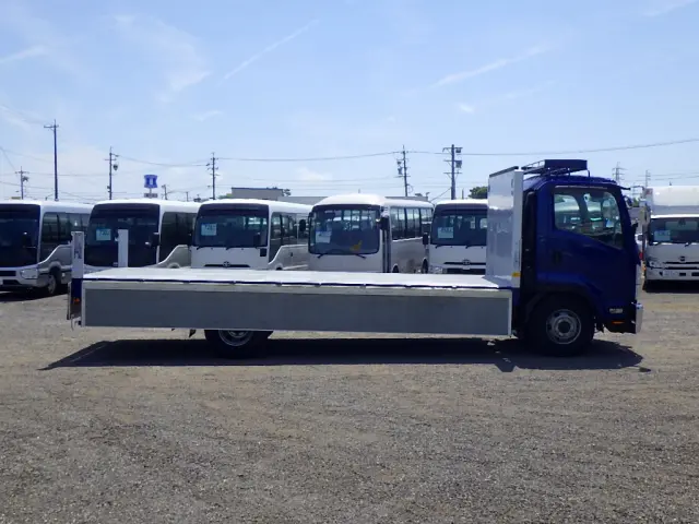 いすゞ フォワード 2RG-FRR90S2(2WD)の写真33