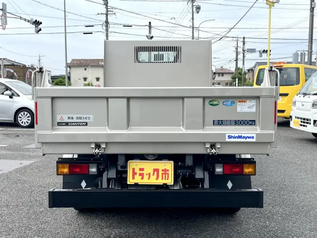 三菱 キャンター 2RG-FBA60(2WD)の写真5