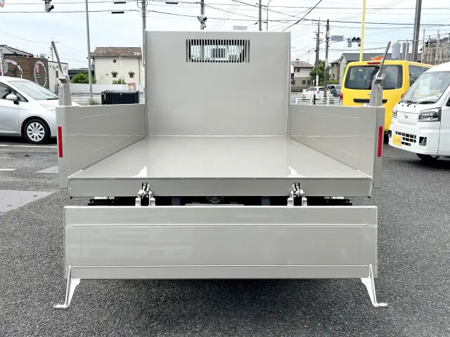 三菱 キャンター 2RG-FBA60(2WD)の写真6