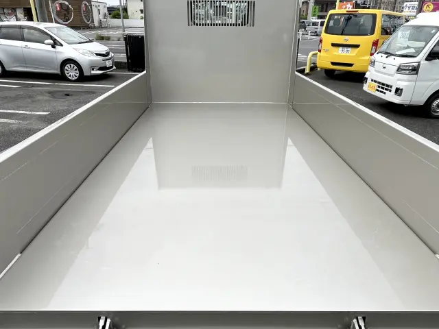 三菱 キャンター 2RG-FBA60(2WD)の写真7