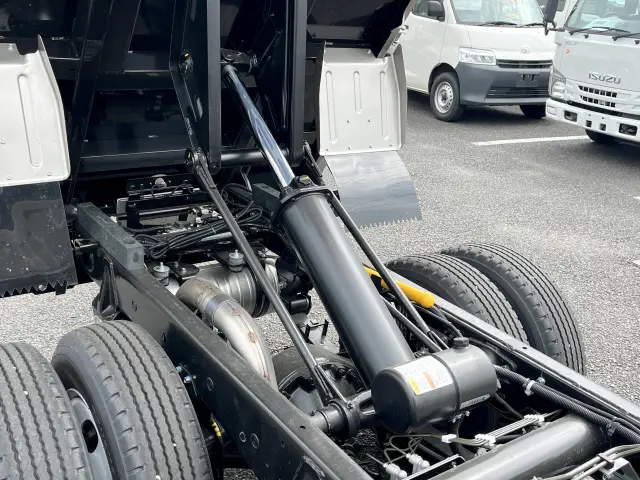 三菱 キャンター 2RG-FBA60(2WD)の写真13