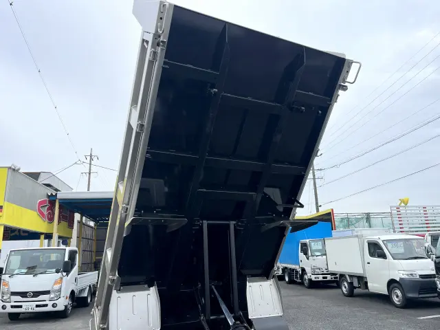 三菱 キャンター 2RG-FBA60(2WD)の写真15