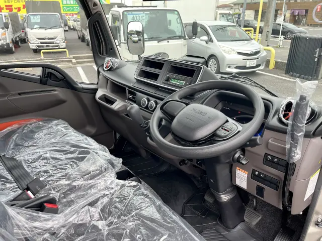 三菱 キャンター 2RG-FBA60(2WD)の写真16