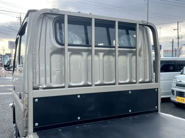 三菱 キャンター 2RG-FBA20(2WD)の写真11