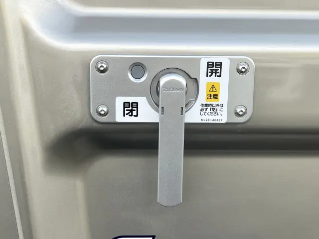 三菱 キャンター 2RG-FBA20(2WD)の写真15