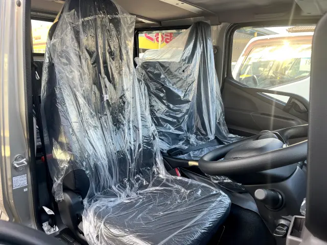 三菱 キャンター 2RG-FBA20(2WD)の写真18