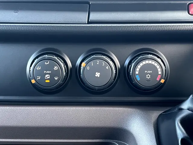 三菱 キャンター 2RG-FBA20(2WD)の写真24