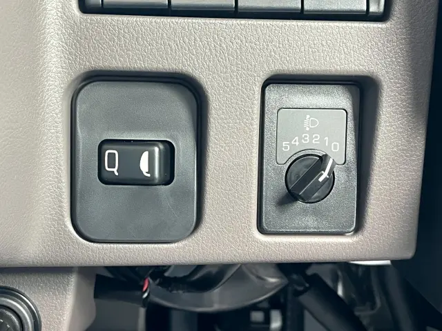 三菱 キャンター 2RG-FBA20(2WD)の写真26