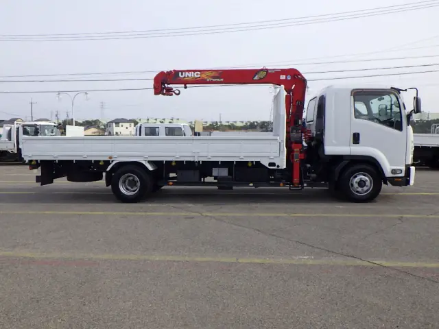 いすゞ フォワード 2RG-FRR90S2(2WD)の写真5