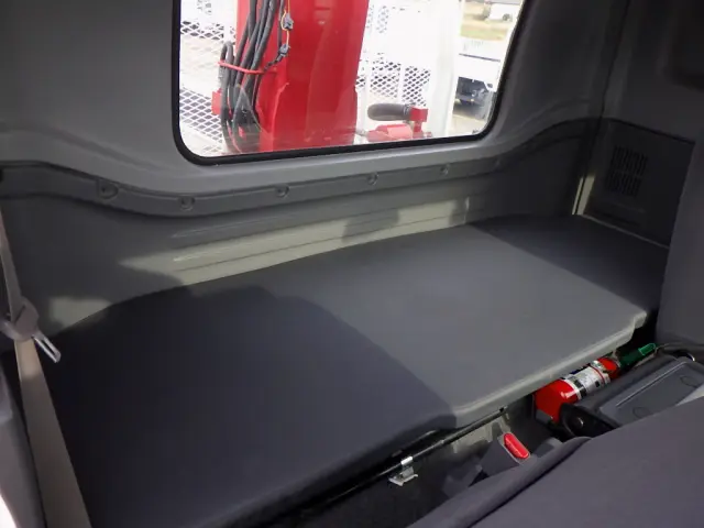 いすゞ フォワード 2RG-FRR90S2(2WD)の写真24