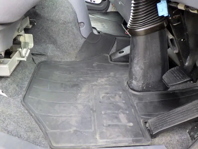 いすゞ フォワード 2RG-FRR90S2(2WD)の写真25