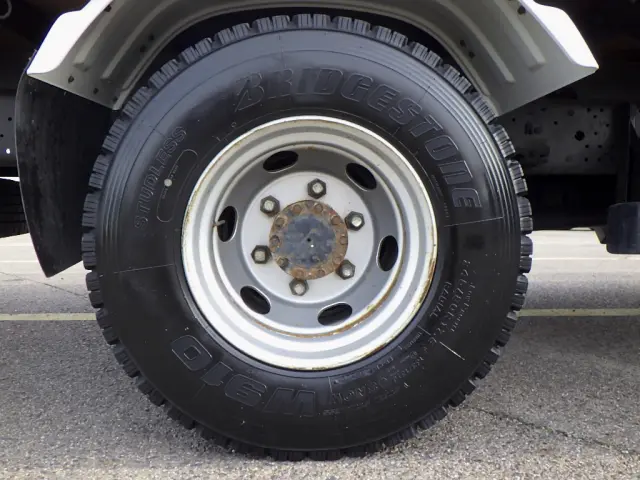 いすゞ フォワード 2RG-FRR90S2(2WD)の写真31