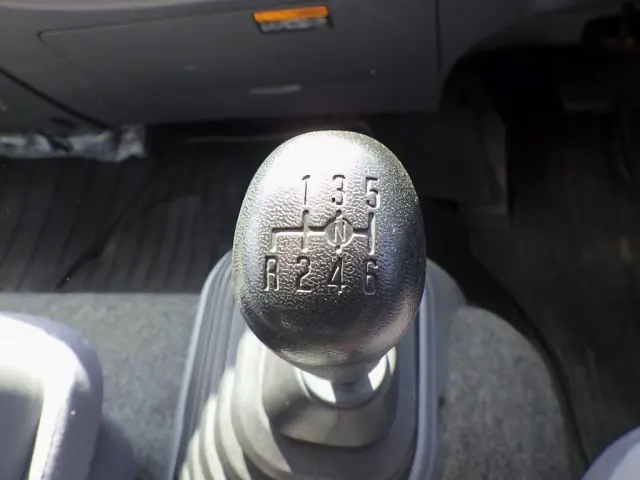 いすゞ フォワード 2RG-FRR90S2(2WD)の写真15