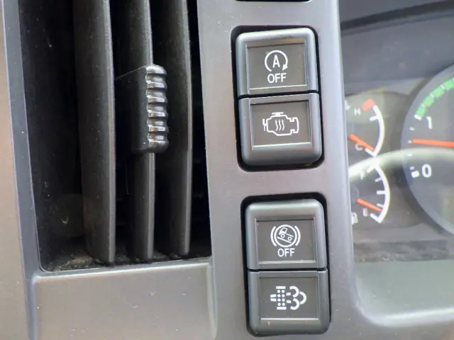 いすゞ フォワード 2RG-FRR90S2(2WD)の写真21