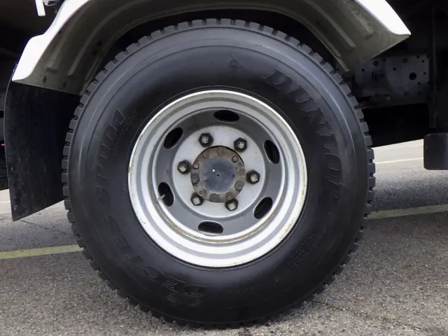 いすゞ フォワード 2RG-FRR90S2(2WD)の写真30