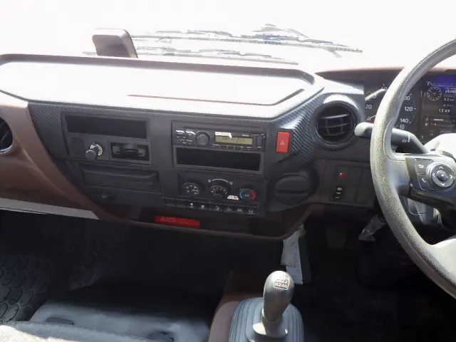 日野 レンジャー 2KG-FC2ABA(2WD)の写真16