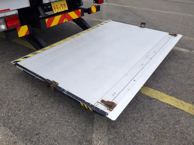日野 レンジャー 2KG-FD2ABA(2WD)の写真44