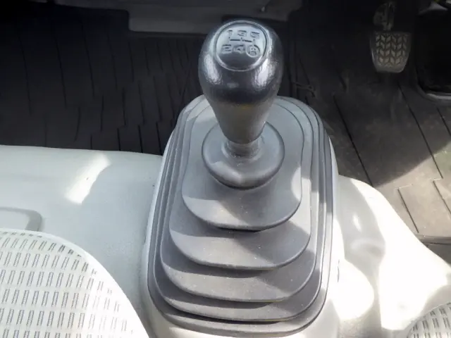 トヨタ ダイナ ABF-TRY220(2WD)の写真13