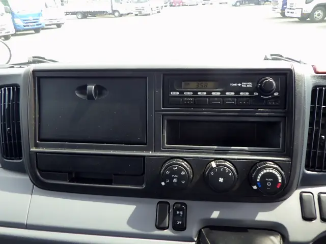 三菱 キャンター TKG-FBA30(2WD)の写真16