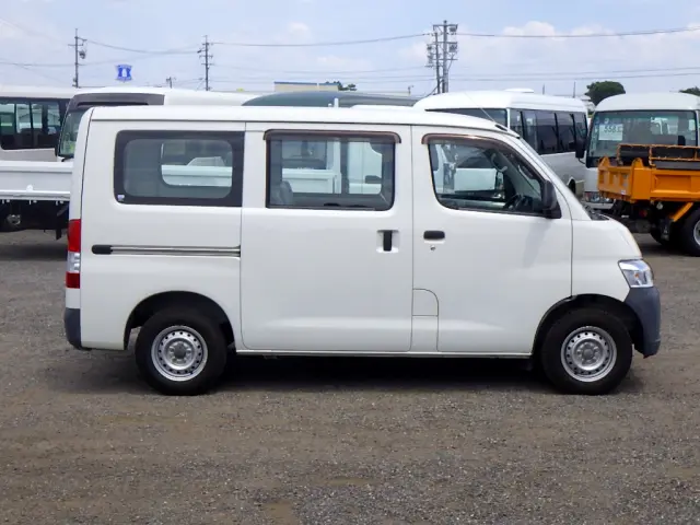 トヨタ タウンエースバン DBF-S402M(2WD)の写真5