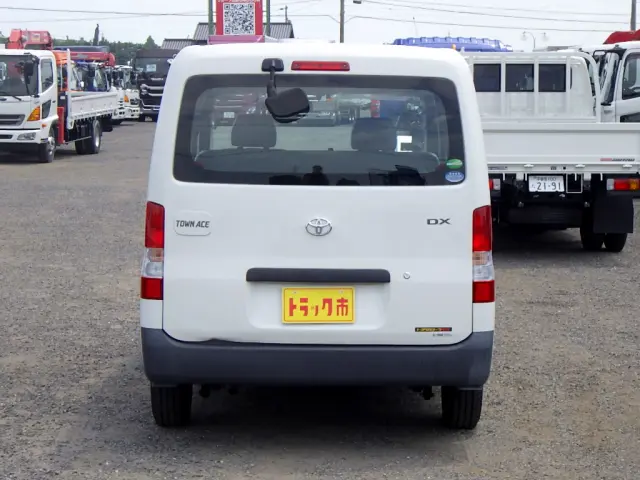 トヨタ タウンエースバン DBF-S402M(2WD)の写真6