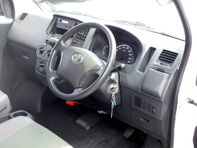 トヨタ タウンエースバン DBF-S402M(2WD)の写真43