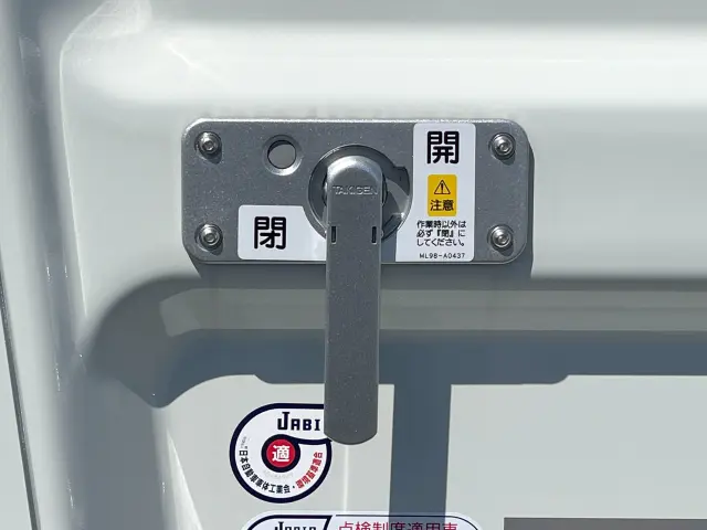 三菱 キャンター 2RG-FBA20(2WD)の写真13