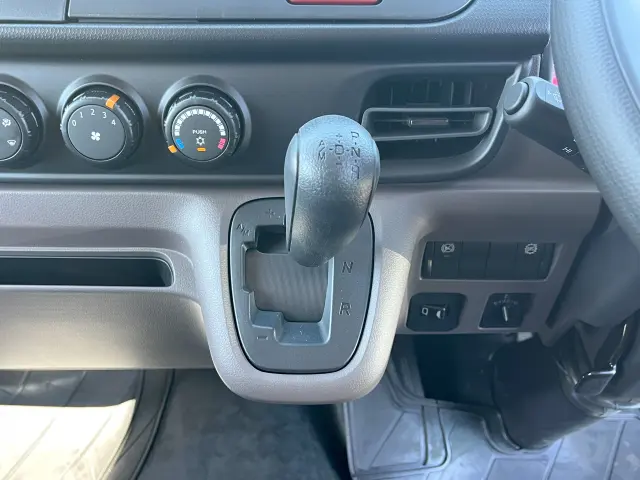 三菱 キャンター 2RG-FBA20(2WD)の写真22