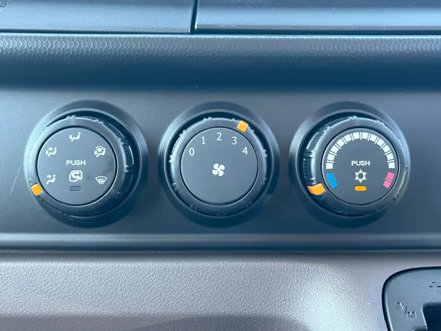 三菱 キャンター 2RG-FBA20(2WD)の写真25