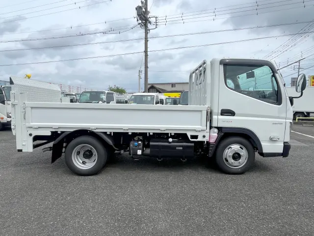 三菱 キャンター 2RG-FBA20(2WD)の写真4