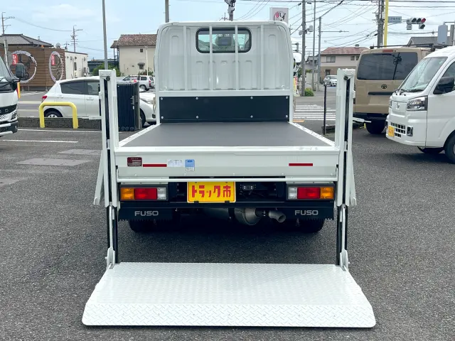 三菱 キャンター 2RG-FBA20(2WD)の写真9