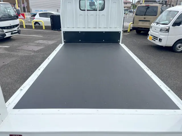 三菱 キャンター 2RG-FBA20(2WD)の写真11