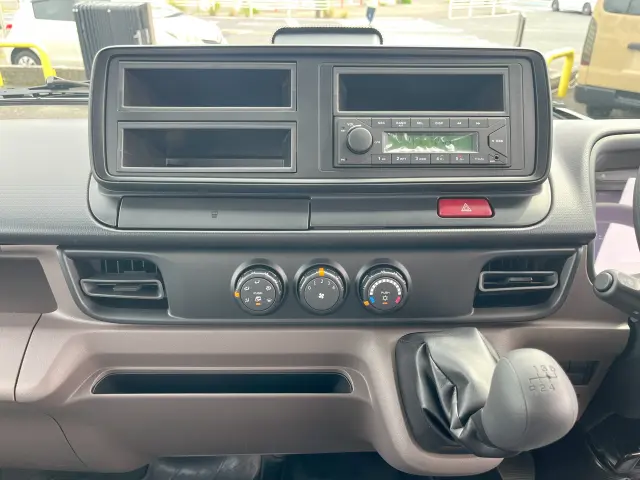 三菱 キャンター 2RG-FBA20(2WD)の写真25