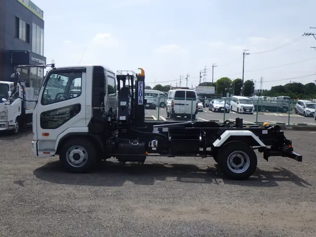 三菱 ファイター 2KG-FK72F(2WD)の写真4