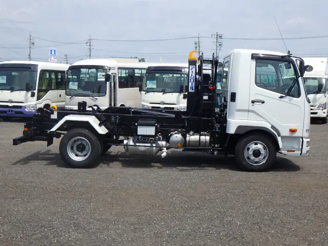 三菱 ファイター 2KG-FK72F(2WD)の写真5