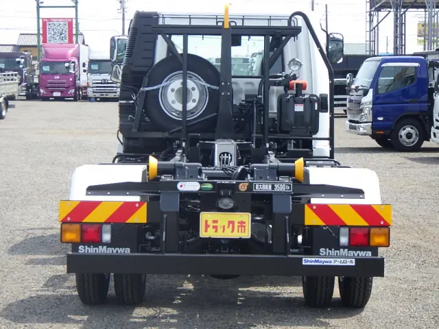 三菱 ファイター 2KG-FK72F(2WD)の写真6