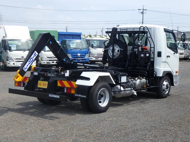 三菱 ファイター 2KG-FK72F(2WD)の写真8