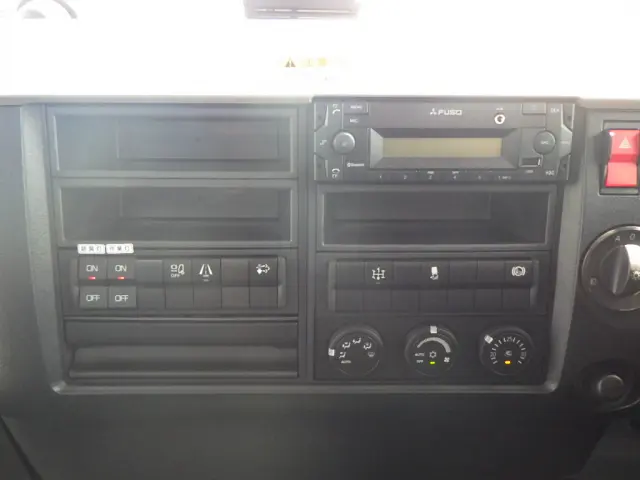 三菱 ファイター 2KG-FK72F(2WD)の写真17
