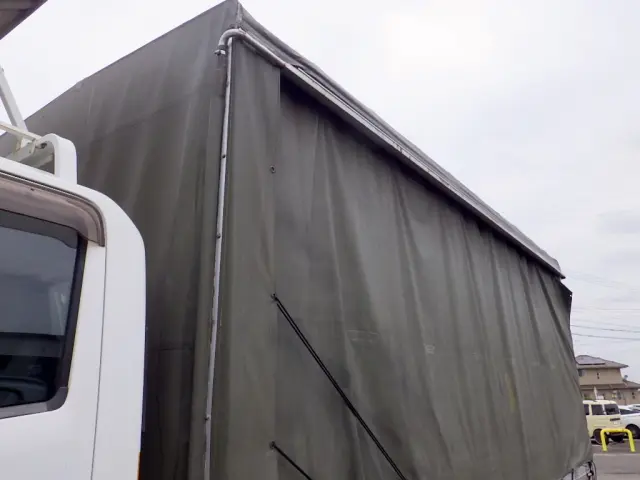 いすゞ フォワード 2RG-FRR90S2(2WD)の写真9