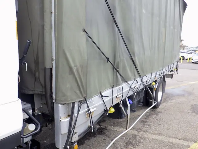 いすゞ フォワード 2RG-FRR90S2(2WD)の写真10