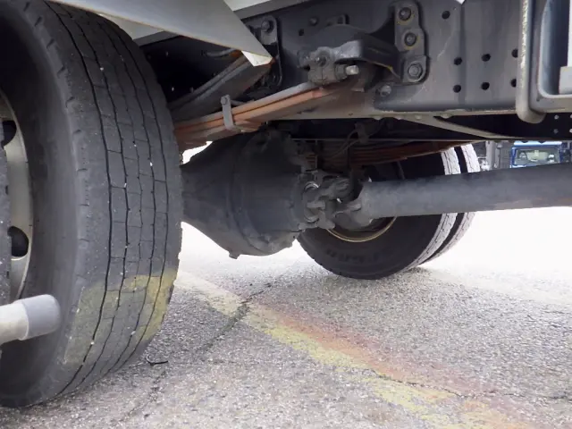 いすゞ フォワード 2RG-FRR90S2(2WD)の写真27